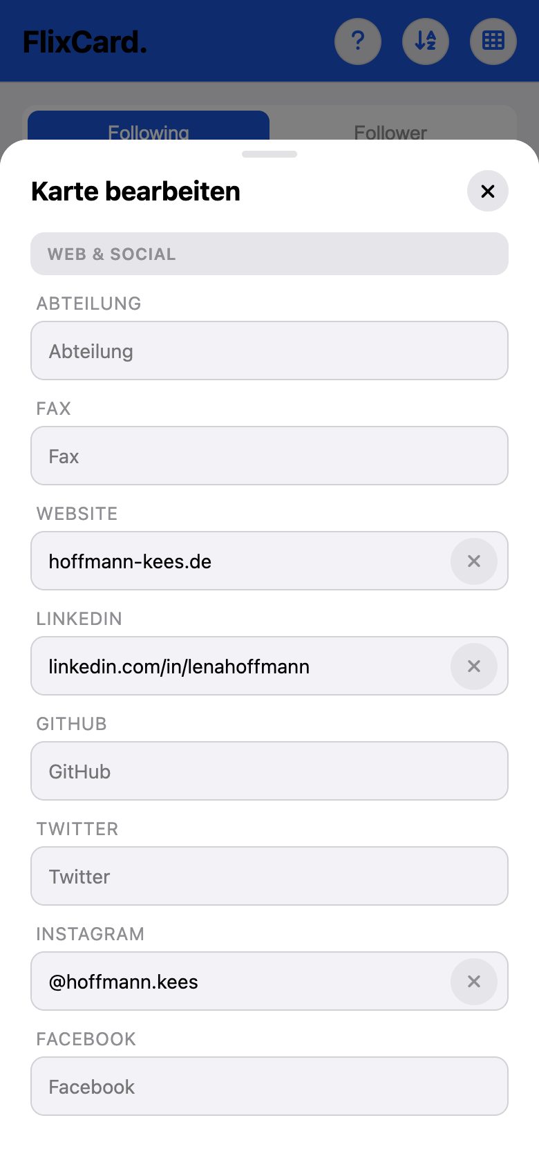 Karte bearbeiten in der App: Website, LinkedIn und Instagram eingetragen