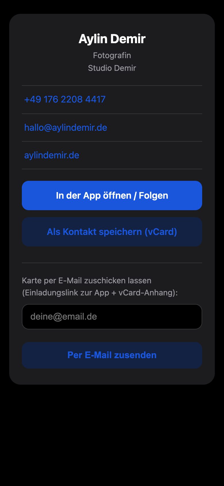 Die Karte von Aylin Demir im Browser, mit Knopf zum Speichern als Kontakt